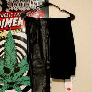 SOLD legging & polyester/spandex strappy shosho